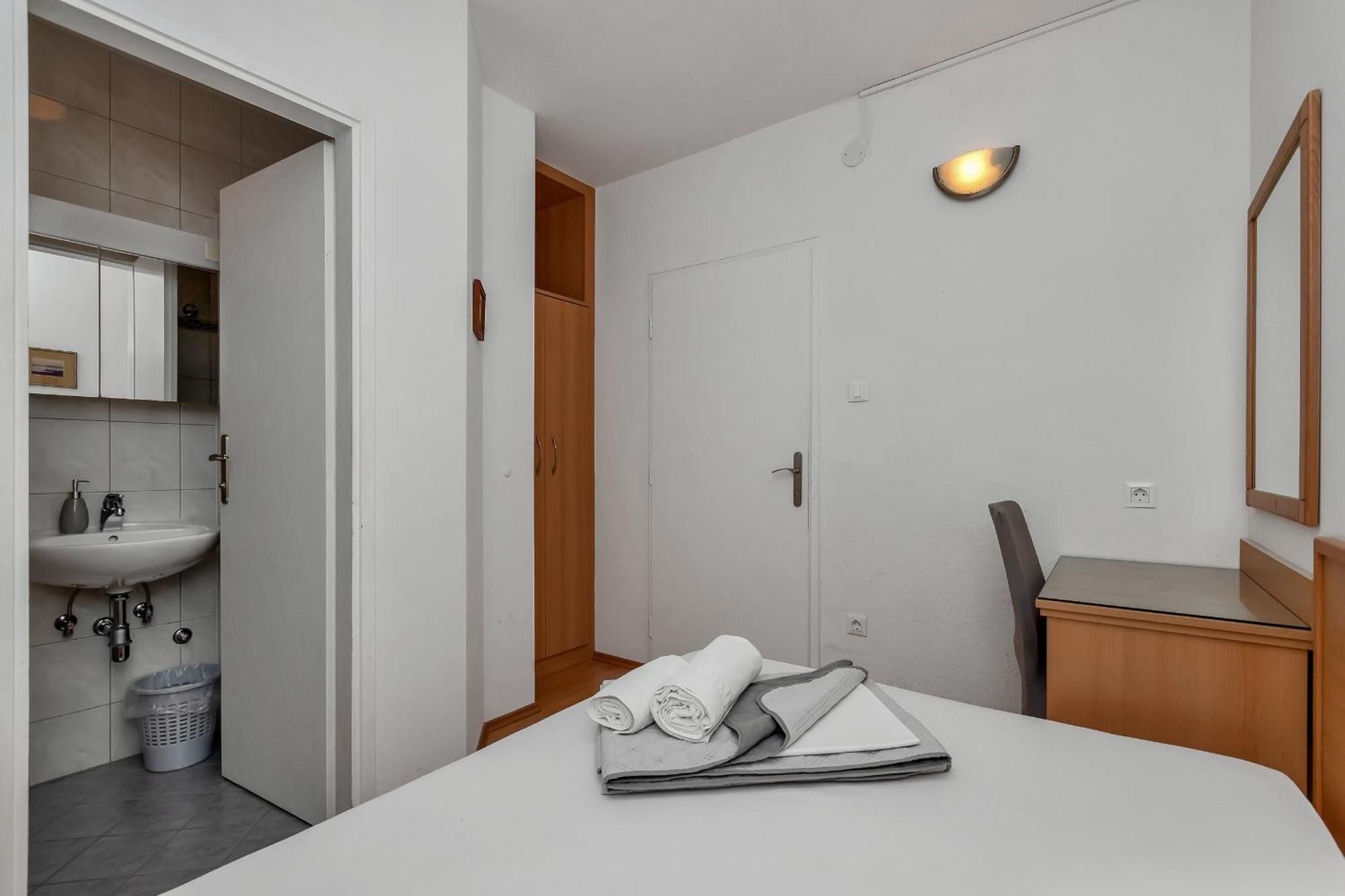 Apartments And Rooms By The Sea Baska Voda, Makarska - 2578 Baška Voda Quarto foto